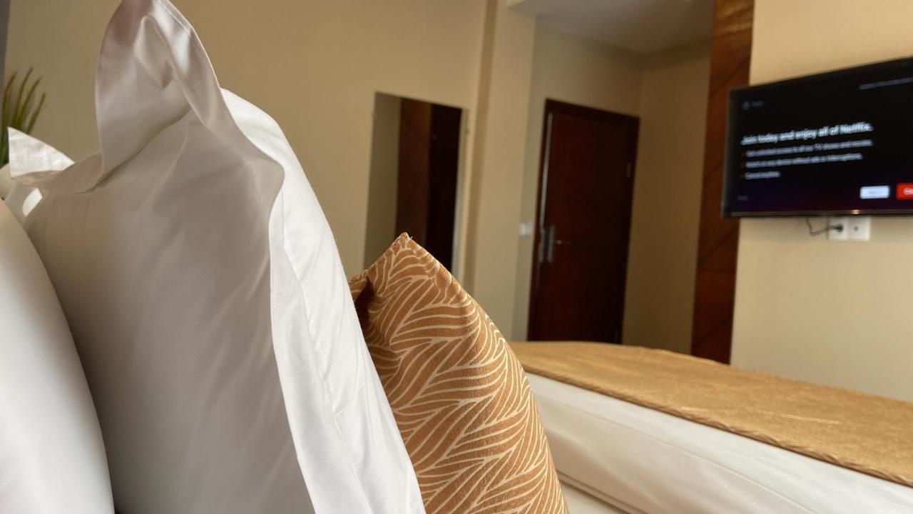 קריבי Sky Kenako Hotel מראה חיצוני תמונה