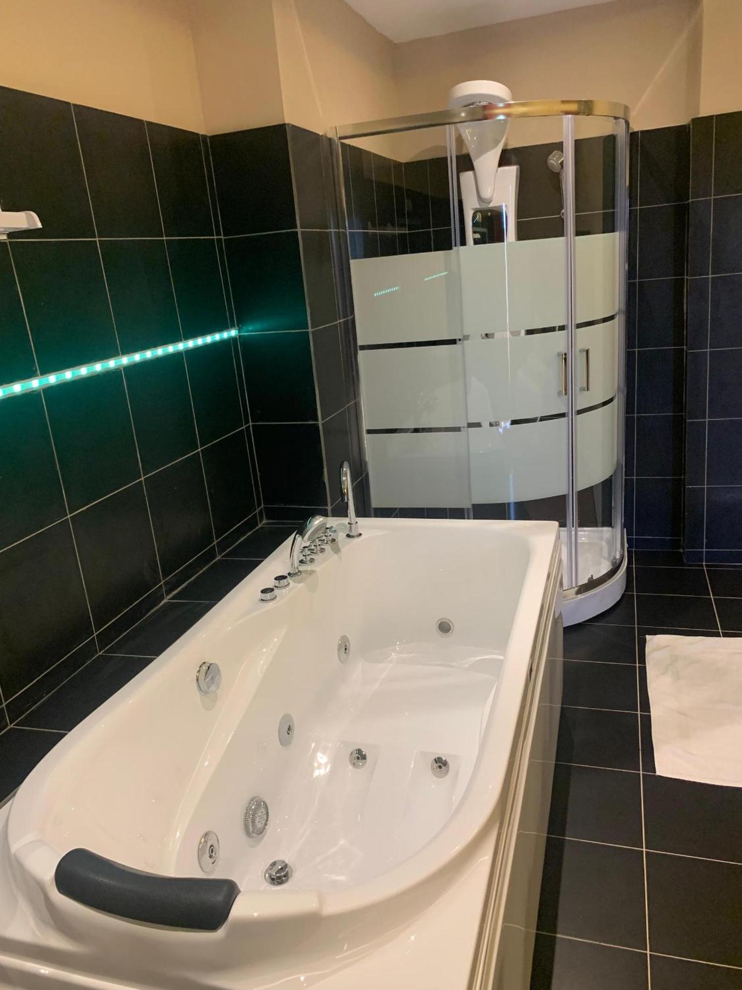 קריבי Sky Kenako Hotel מראה חיצוני תמונה