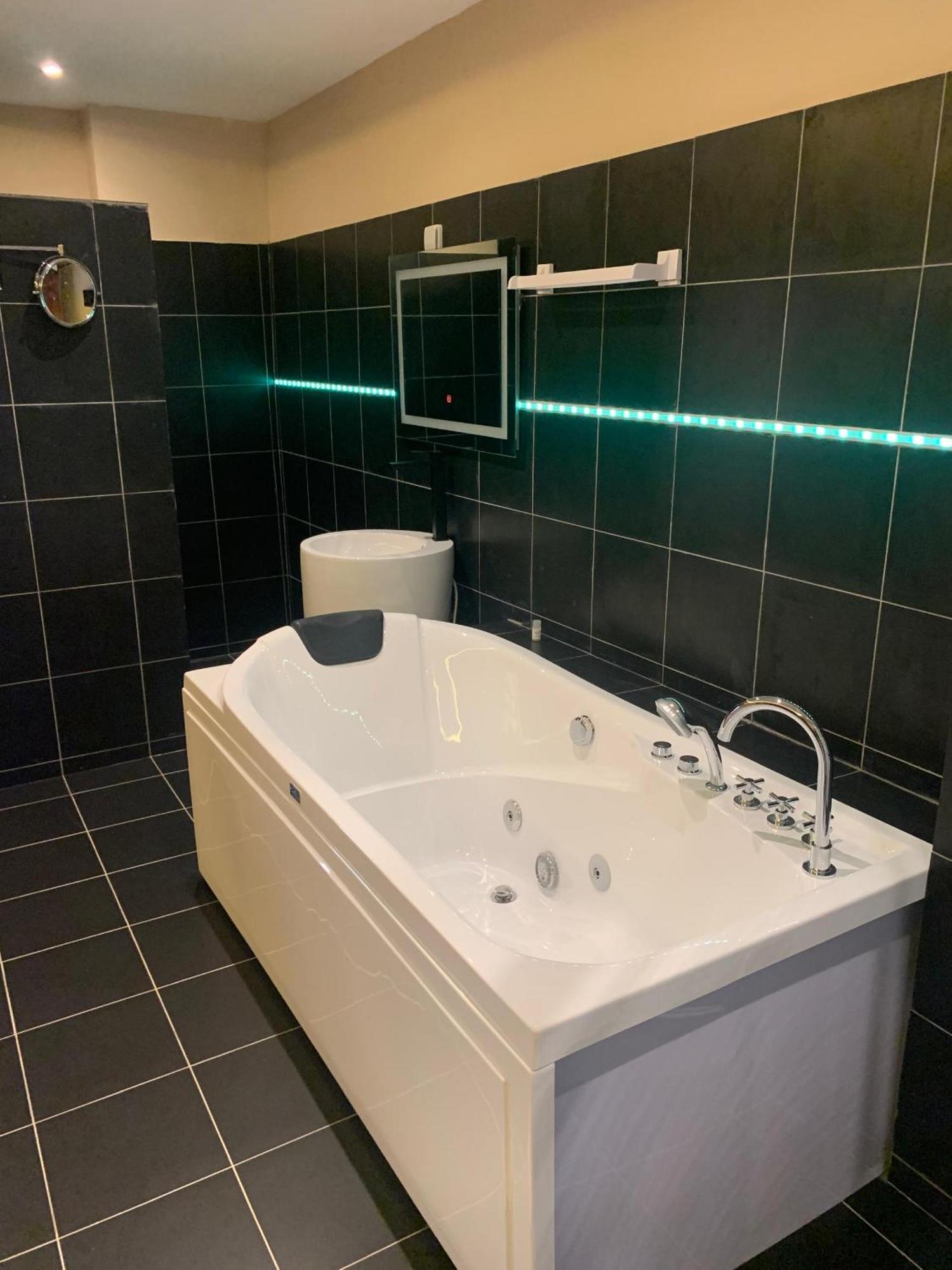 קריבי Sky Kenako Hotel מראה חיצוני תמונה