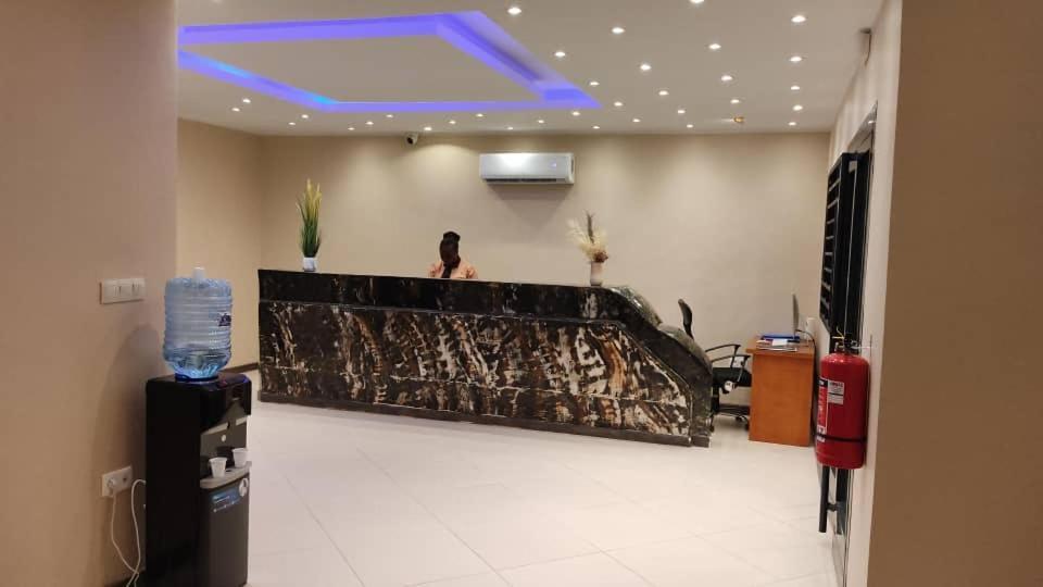 קריבי Sky Kenako Hotel מראה חיצוני תמונה